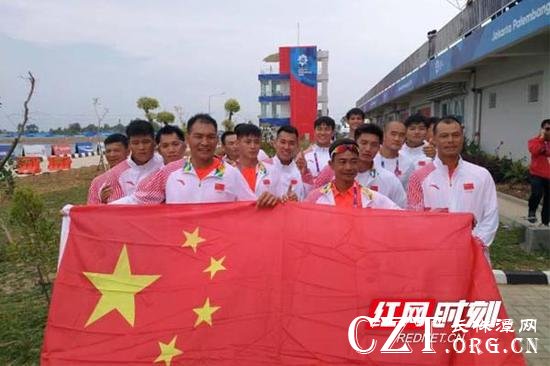 中国男子龙舟队。
