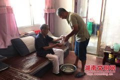 8月湖南好人榜:花甲老人赡养妻子前夫